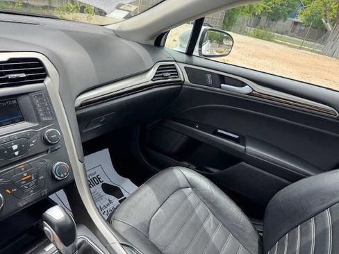 Used 2014 Ford Fusion SE w/ Equipment Group 202A image 46