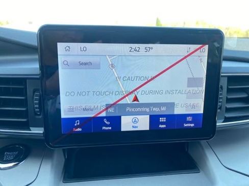 Used 2024 Ford Explorer XLT w/ Equipment Group 202A AWD/4WD image 23