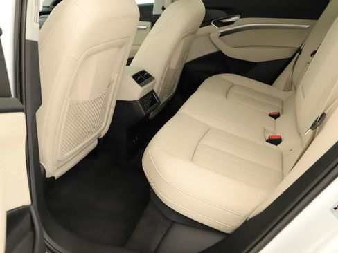 Certified 2024 Audi Q8 e-tron Premium AWD/4WD image 31