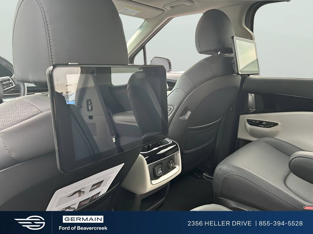 Used 2024 Kia Carnival SX Prestige FWD image 26