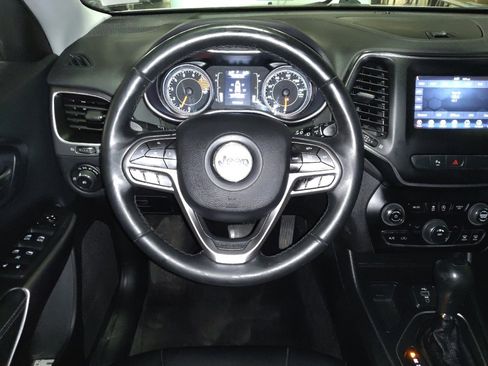 Used 2019 Jeep Cherokee Latitude Plus image 22