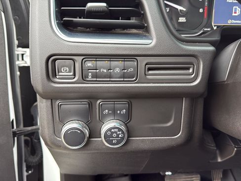 Used 2021 GMC Yukon SLT image 14