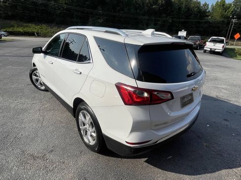 Used 2018 Chevrolet Equinox Premier FWD image 3