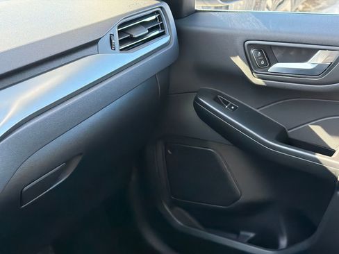 New 2026 Ford Escape SE FWD image 29