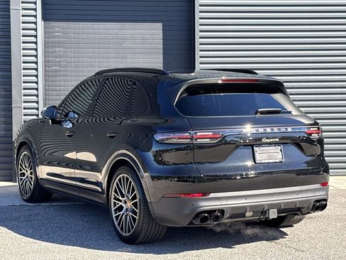 Used 2023 Porsche Cayenne Platinum Edition image 11