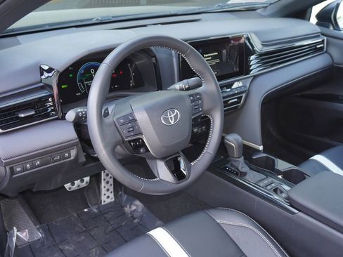 Certified 2025 Toyota Camry SE image 11