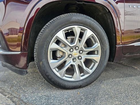 Used 2020 Chevrolet Traverse Premier image 24