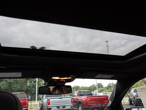 New 2025 Chevrolet Colorado ZR2 w/ Technology Package image 17