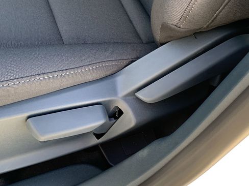 New 2025 Ford Maverick XL image 19