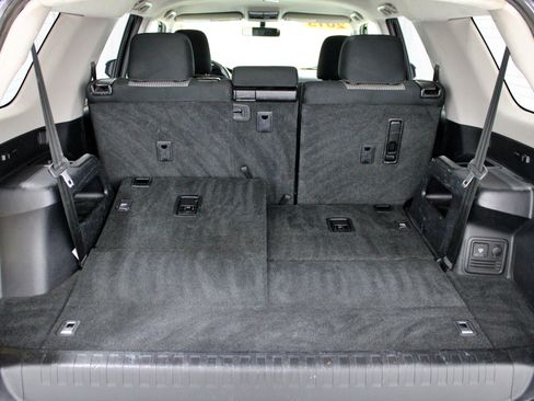 Used 2015 Toyota 4Runner SR5 AWD/4WD image 33