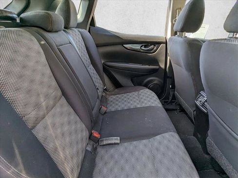 Used 2019 Nissan Rogue Sport SV image 18