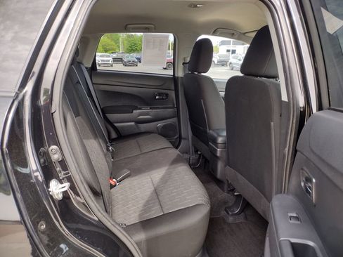 Used 2024 Mitsubishi Outlander Sport ES AWD/4WD image 17