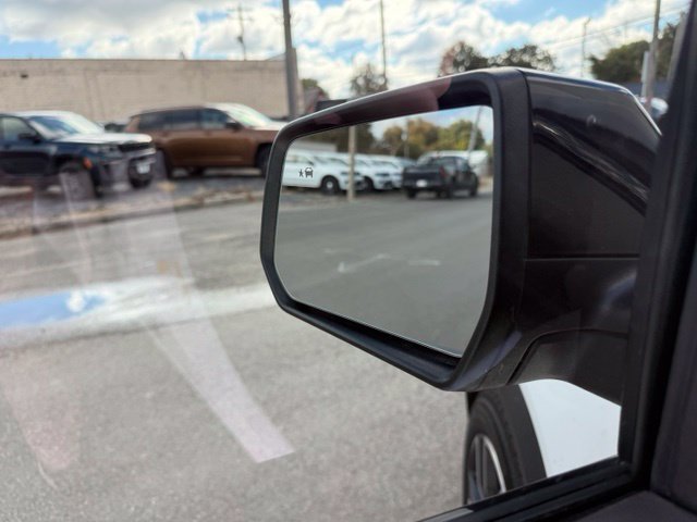 Used 2021 GMC Acadia SLE w/ Driver Convenience Package FWD image 25