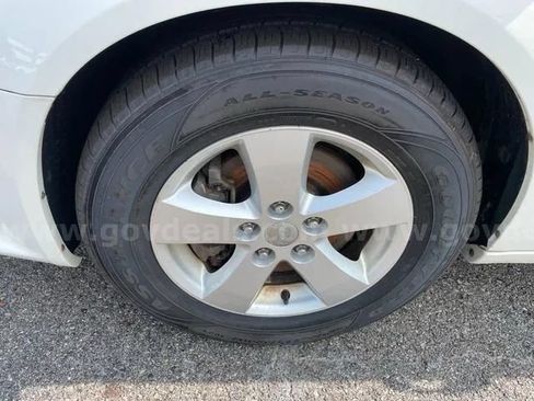 Used 2013 Dodge Grand Caravan SE FWD image 10