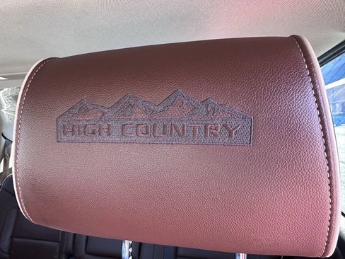 Used 2015 Chevrolet Silverado 1500 High Country w/ High Country Premium Package AWD/4WD image 15