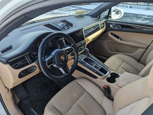 Used 2020 Porsche Macan AWD/4WD image 13