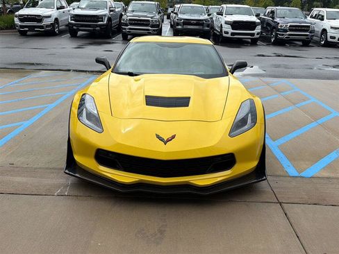 Used 2017 Chevrolet Corvette Grand Sport RWD image 2