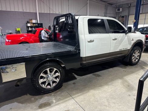 Used 2022 RAM 3500 Limited image 8