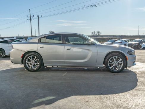Used 2022 Dodge Charger SXT w/ Navigation & Travel Group image 4