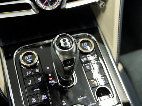 New 2026 Bentley Flying Spur Plug-In Hybrid AWD/4WD image 41