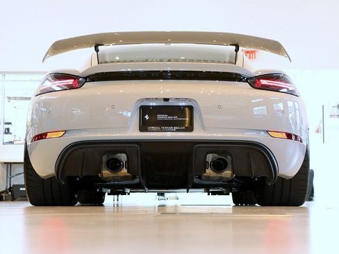 Used 2020 Porsche 718 Cayman GT4 image 29