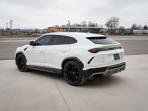 Used 2019 Lamborghini Urus image 8