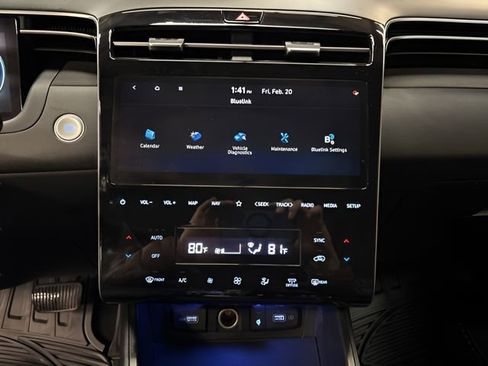 Used 2023 Hyundai Tucson Limited image 25