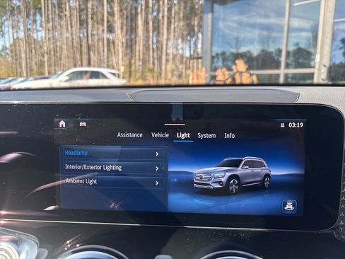 Used 2024 Mercedes-Benz GLB 250 image 35