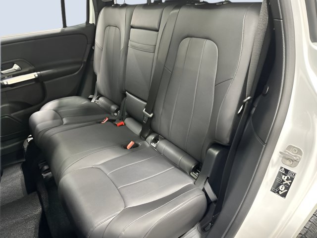Used 2023 Mercedes-Benz GLB 250 4MATIC image 28