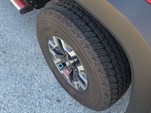 Used 2021 Toyota Tacoma TRD Off-Road w/ TRD Premium Off Road Package AWD/4WD image 6
