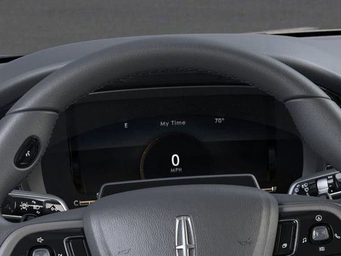 New 2025 Lincoln Corsair Reserve w/ Jet Appearance Package AWD/4WD image 13