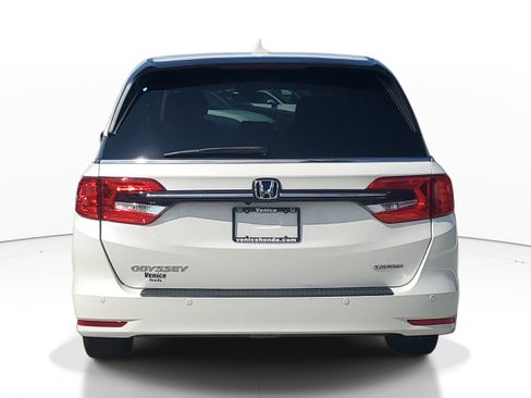 Used 2024 Honda Odyssey Touring image 5