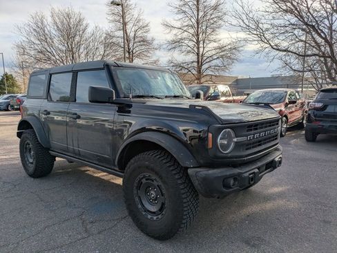 Used 2024 Ford Bronco Black Diamond image 3