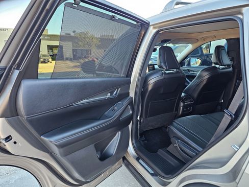 Used 2023 INFINITI QX60 Luxe w/ Performance Audio Package image 17