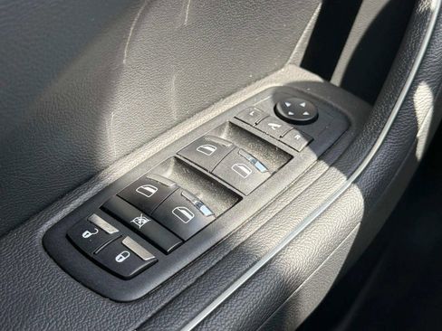 Certified 2023 Maserati Levante GT AWD/4WD image 36