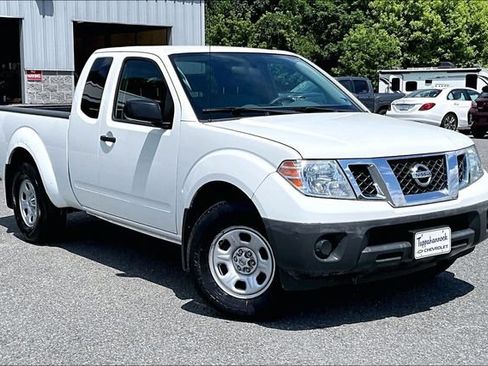 Used 2021 Nissan Frontier S w/ S Utility Package RWD image 2