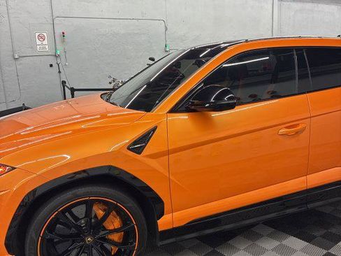 Used 2021 Lamborghini Urus AWD/4WD image 4