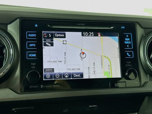 Used 2019 Toyota Tacoma TRD Off-Road AWD/4WD image 23