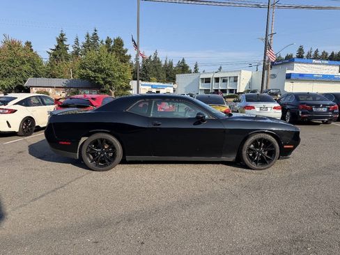 Used 2016 Dodge Challenger SXT w/ Blacktop Package RWD image 7
