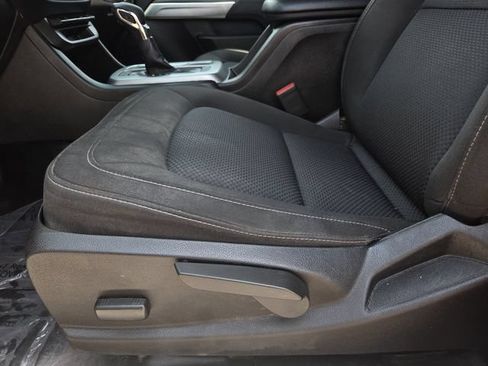Used 2022 Chevrolet Colorado LT w/ Fleet Safety Package RWD image 13