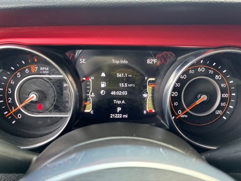 Used 2023 Jeep Gladiator Rubicon w/ Cold Weather Group AWD/4WD image 29