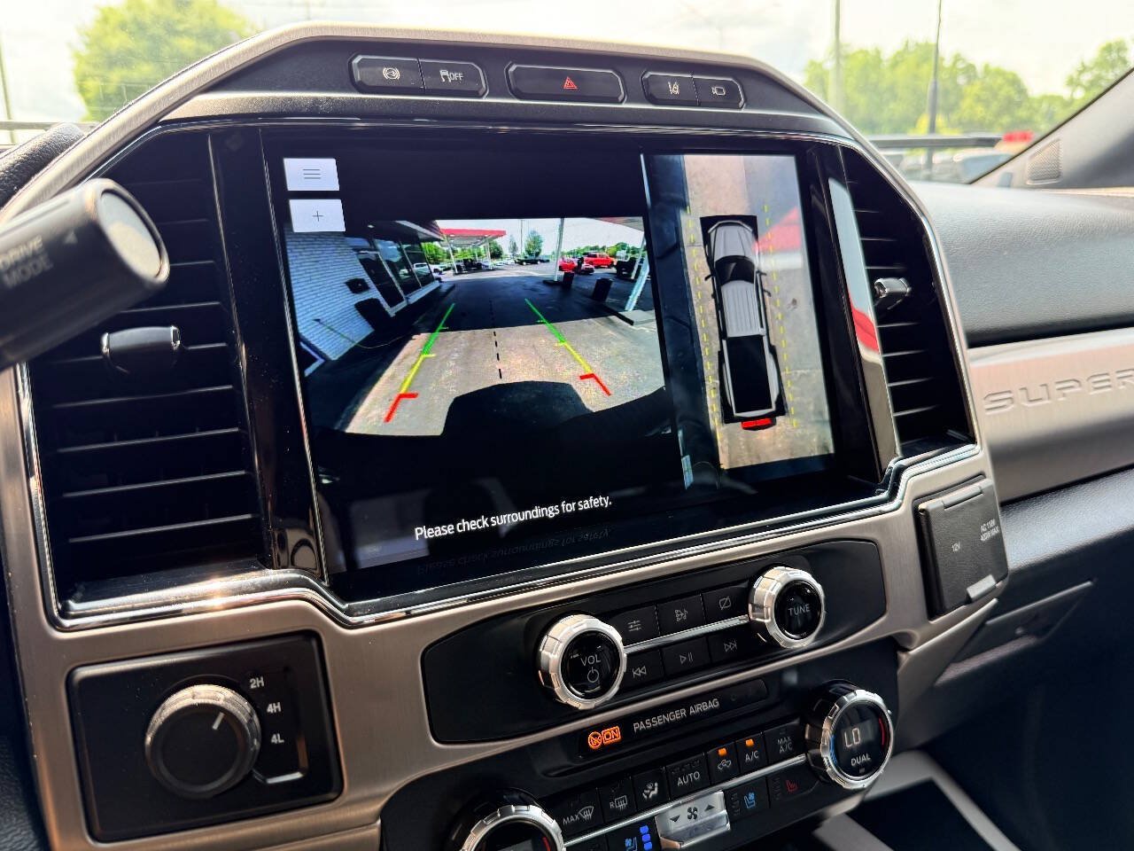 Used 2022 Ford F350 Platinum AWD/4WD image 32