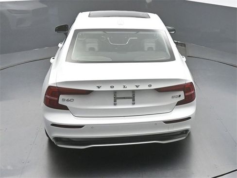 Used 2024 Volvo S60 B5 Core image 44
