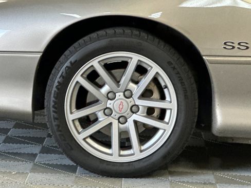 Used 2002 Chevrolet Camaro Z28 w/ SS Performance/Appearance Pkg image 40