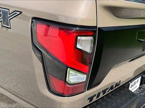 Used 2023 Nissan Titan PRO-4X w/ Pro-4x Convenience Package AWD/4WD image 24