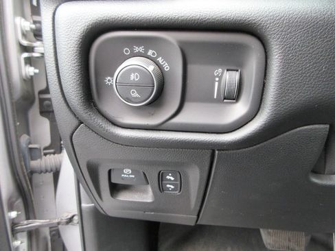 Used 2020 RAM 1500 Big Horn AWD/4WD image 26