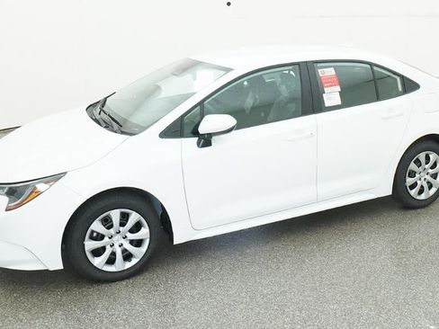 New 2026 Toyota Corolla LE FWD image 2