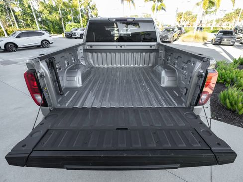 Used 2024 GMC Sierra 1500 Elevation image 42