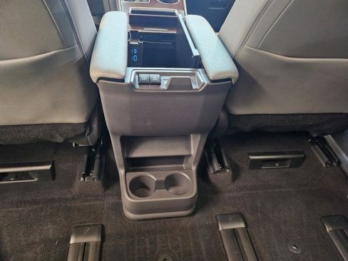 Used 2021 Toyota Sienna XLE image 36