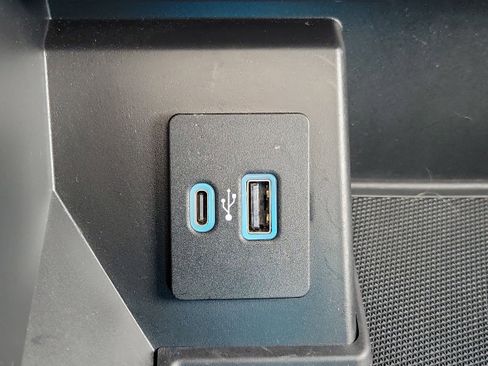 Certified 2021 Ford F150 Lariat w/ Equipment Group 502A High image 35